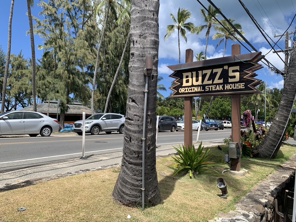Buzz's Original Steakhouse, Kailua Oahu