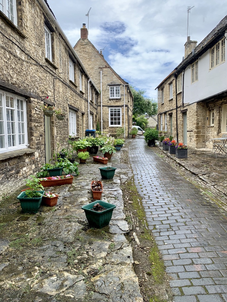 Beautiful side street in Burford, Cotswolds, England