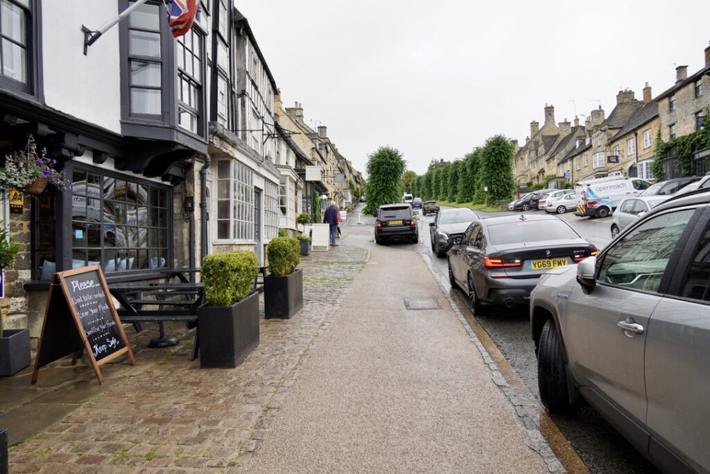 Burford's High Street is a fun stop while touring the Cotswold Villages to grab a fun lunch and visit cute shops