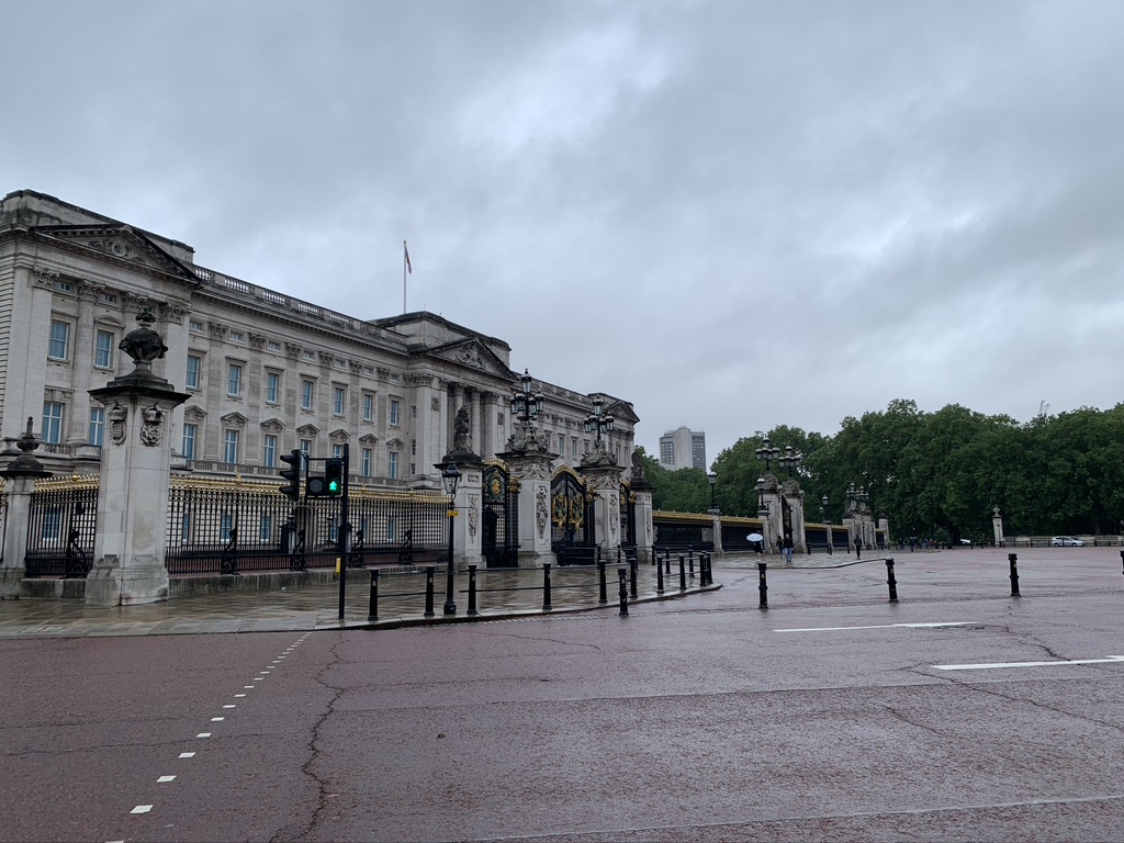 Photos of London, England: Buckingham Palace in the early morning