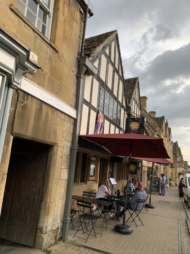 Da Luigi's Italian in Chipping Campden offers indoor and outdoor dining with wonderful pasta dishes and other Italian favorites.